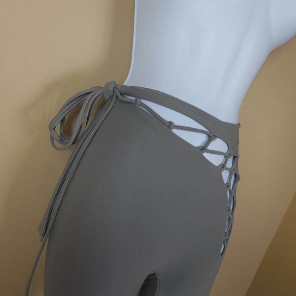 Skims Lace Up Legging in Chrome Size 4X - Picture 4 of 8